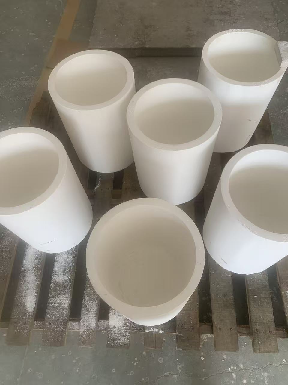 刚玉坩埚
