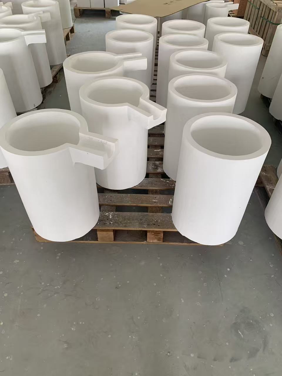 刚玉坩埚